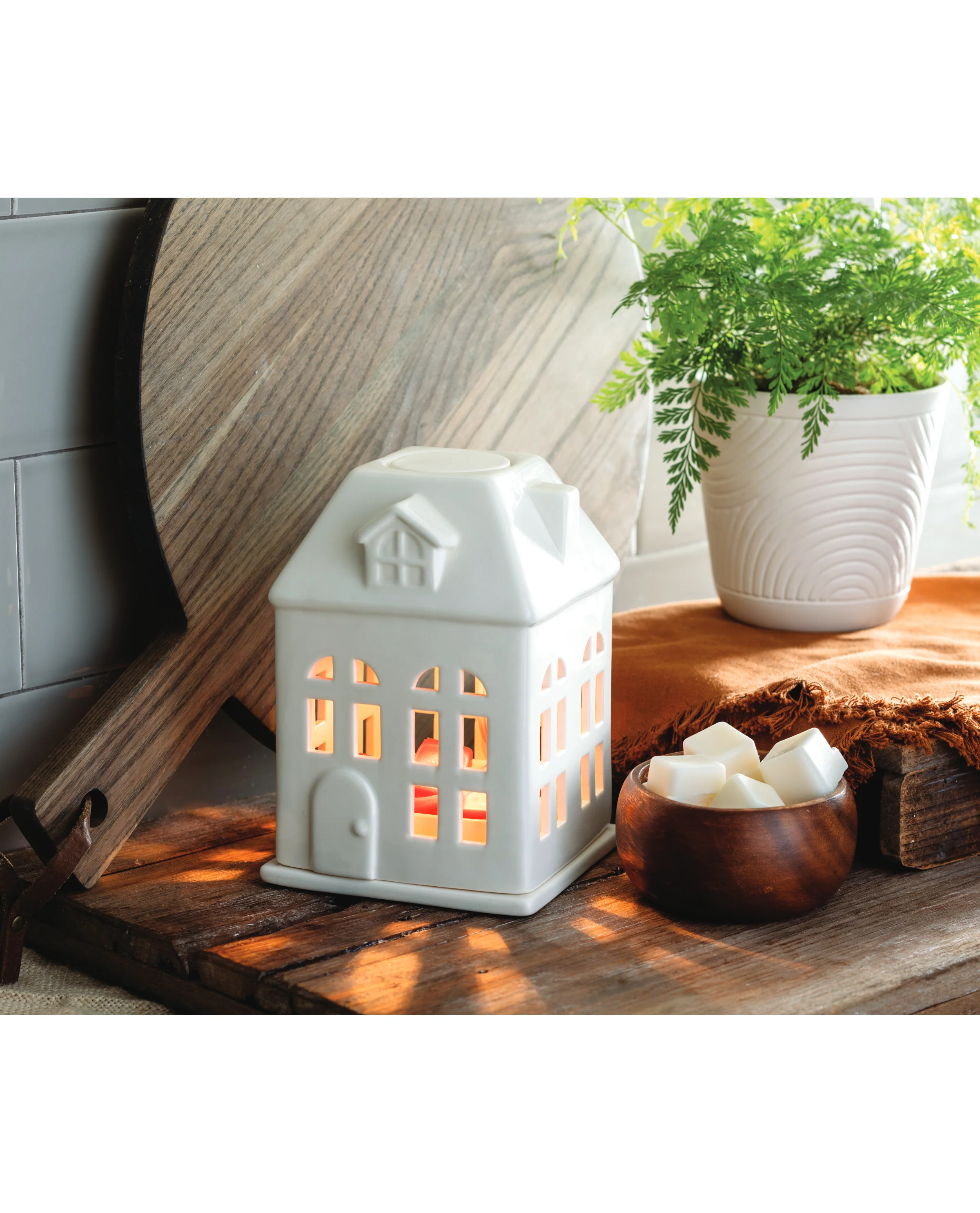 Porcelain House Canopy Fragrance Warmer - Image 2