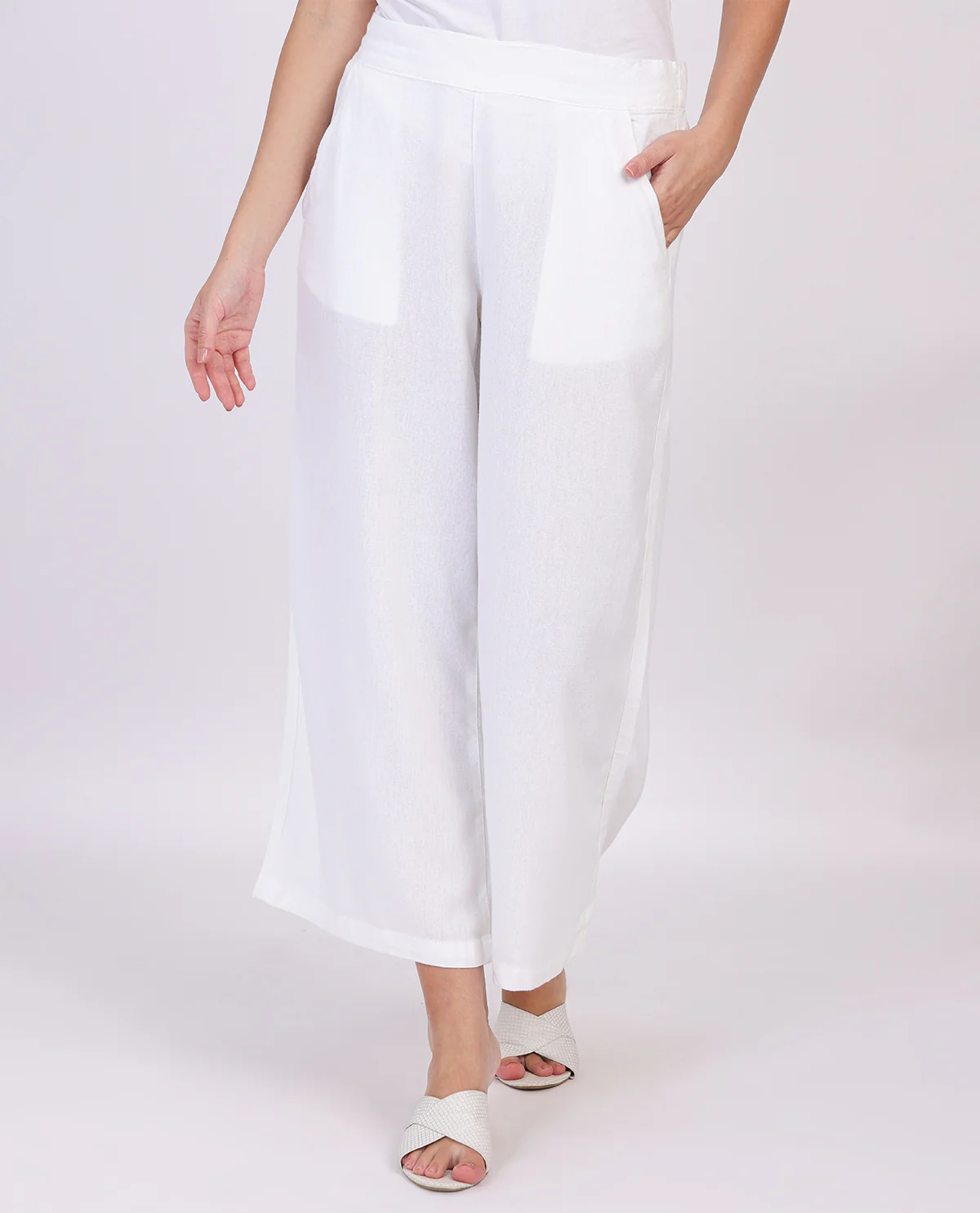Dash 25" Linen Pant - Image 2