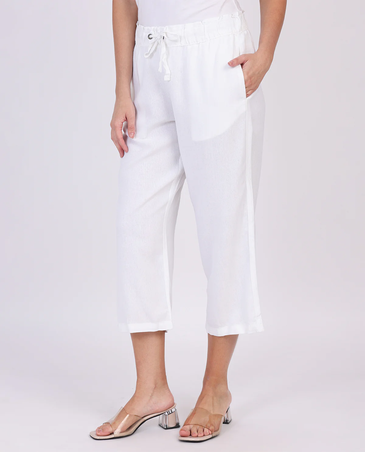 Dash 22" Linen Capri - Image 4