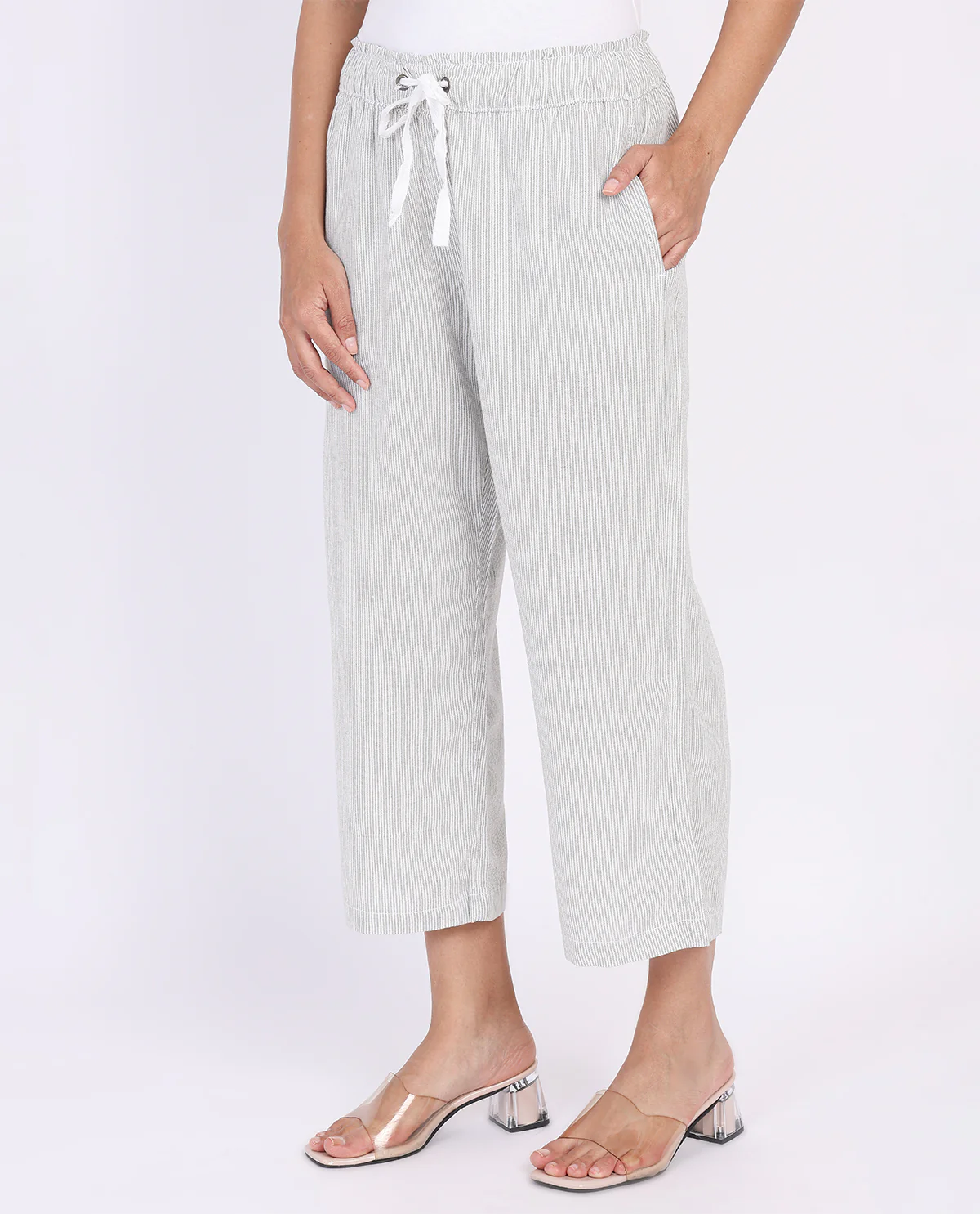Dash 22" Linen Capri - Image 7