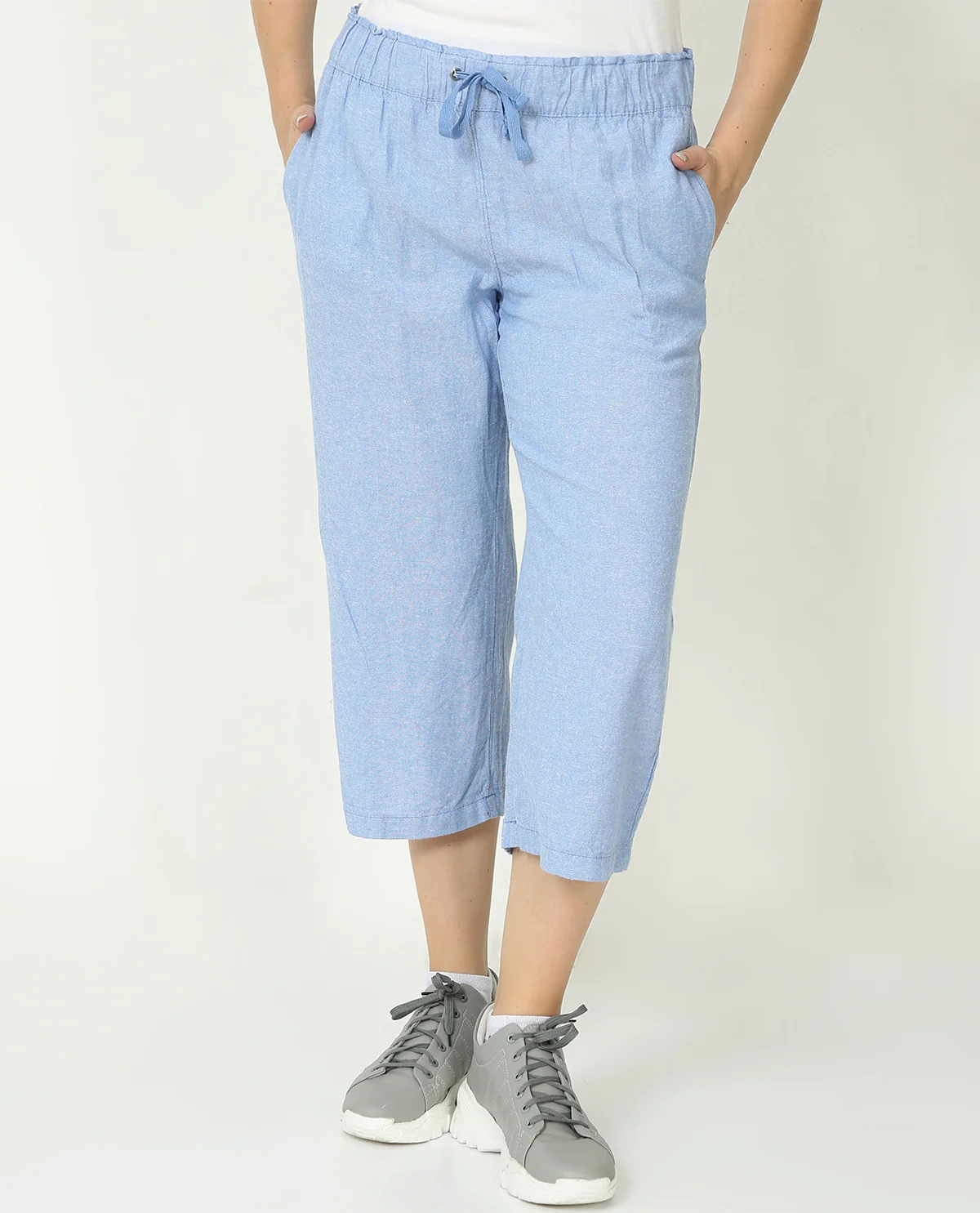 Dash 22" Linen Capri - Image 8