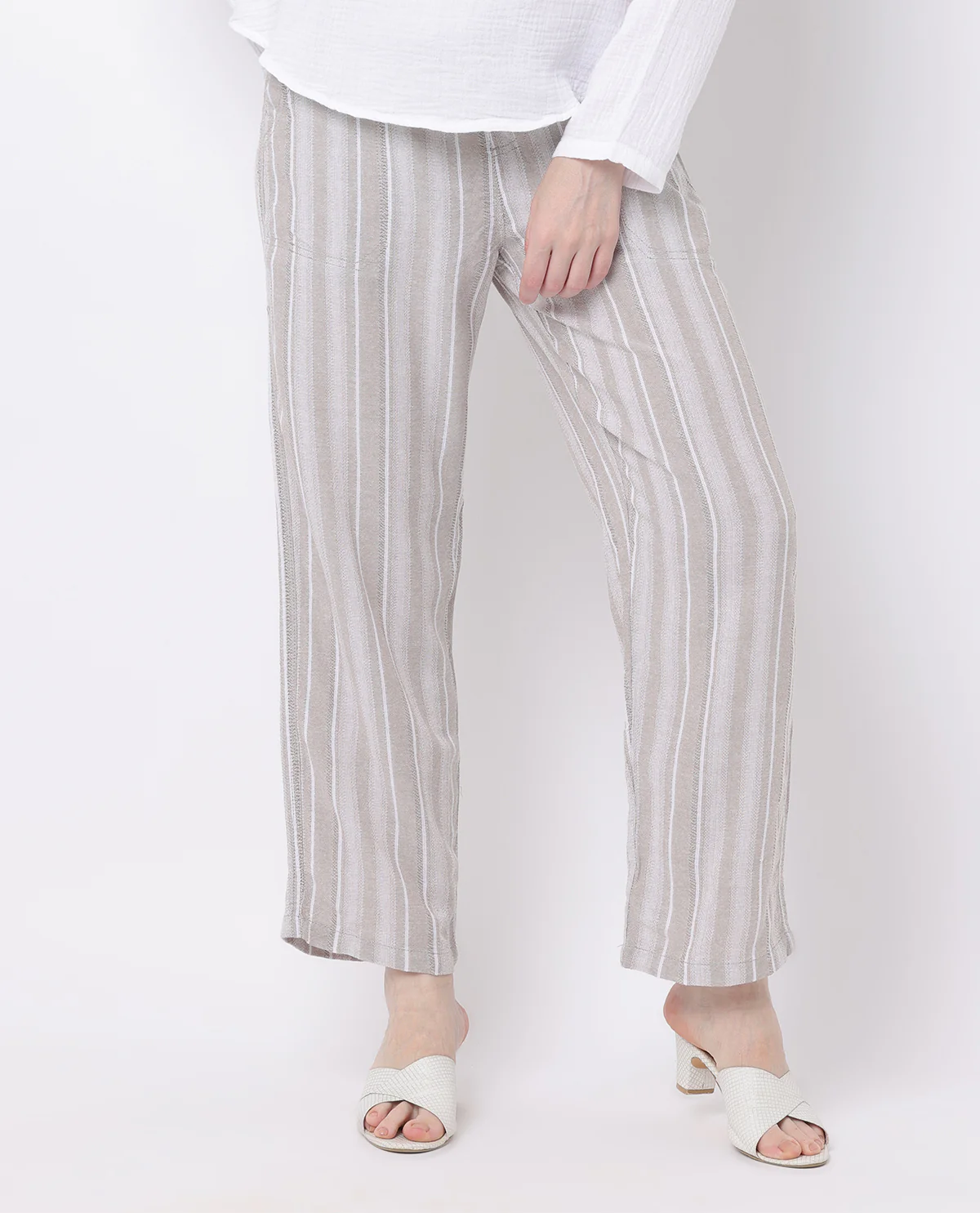 Dash 28" Linen Pant - Image 2