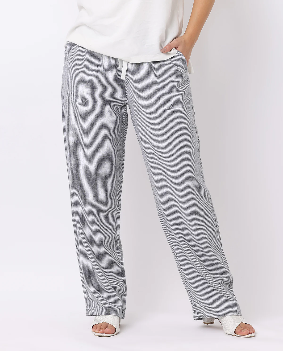 Dash 28" Linen Pant - Image 3