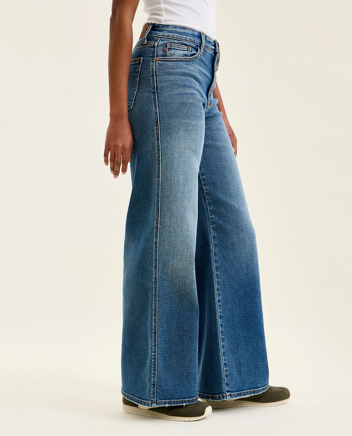 Judy Blue High Waist Retro Wide Jeans Medium Wash - Image 2