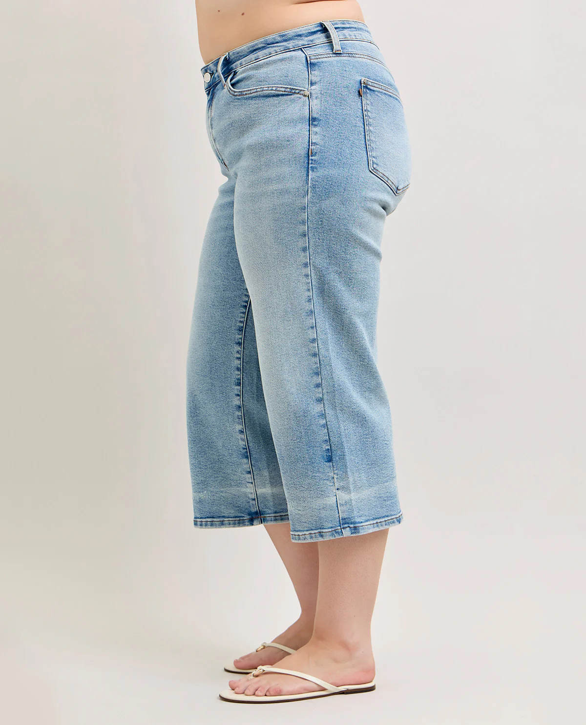 Judy Blue Mr Wide Crop Jeans Medium Wash - Image 2