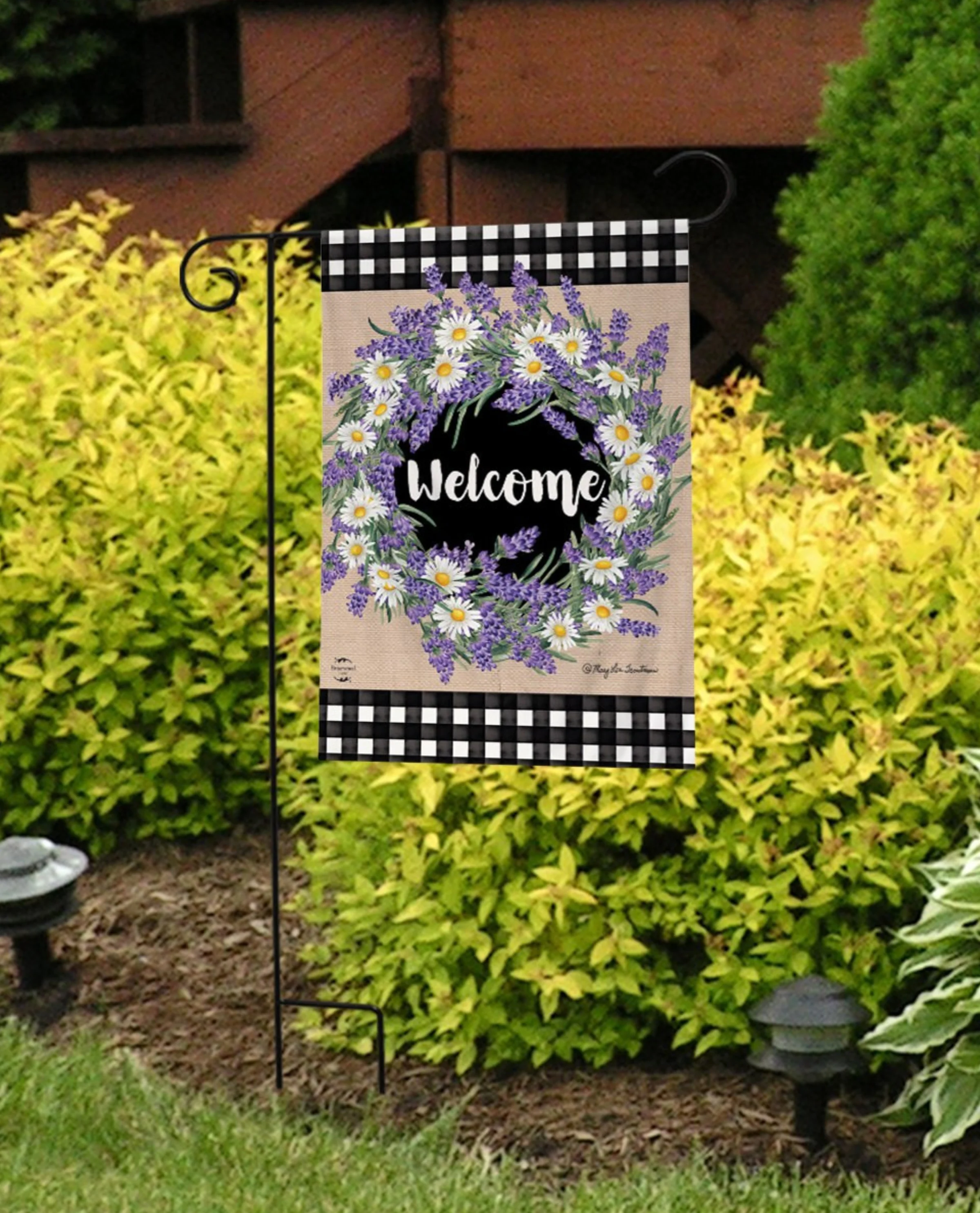 Lavender & Daisies Spring Garden Flag - Image 3