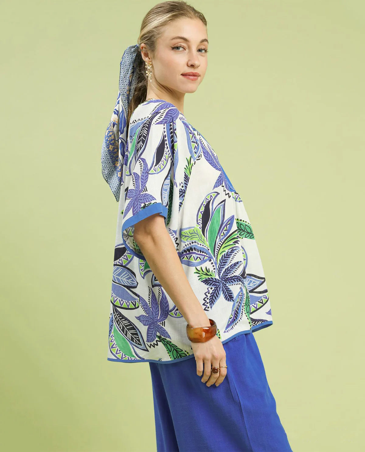 Umgee Print Top With Split V-Neck And Short Relaxed Sleeves Blue - Image 2