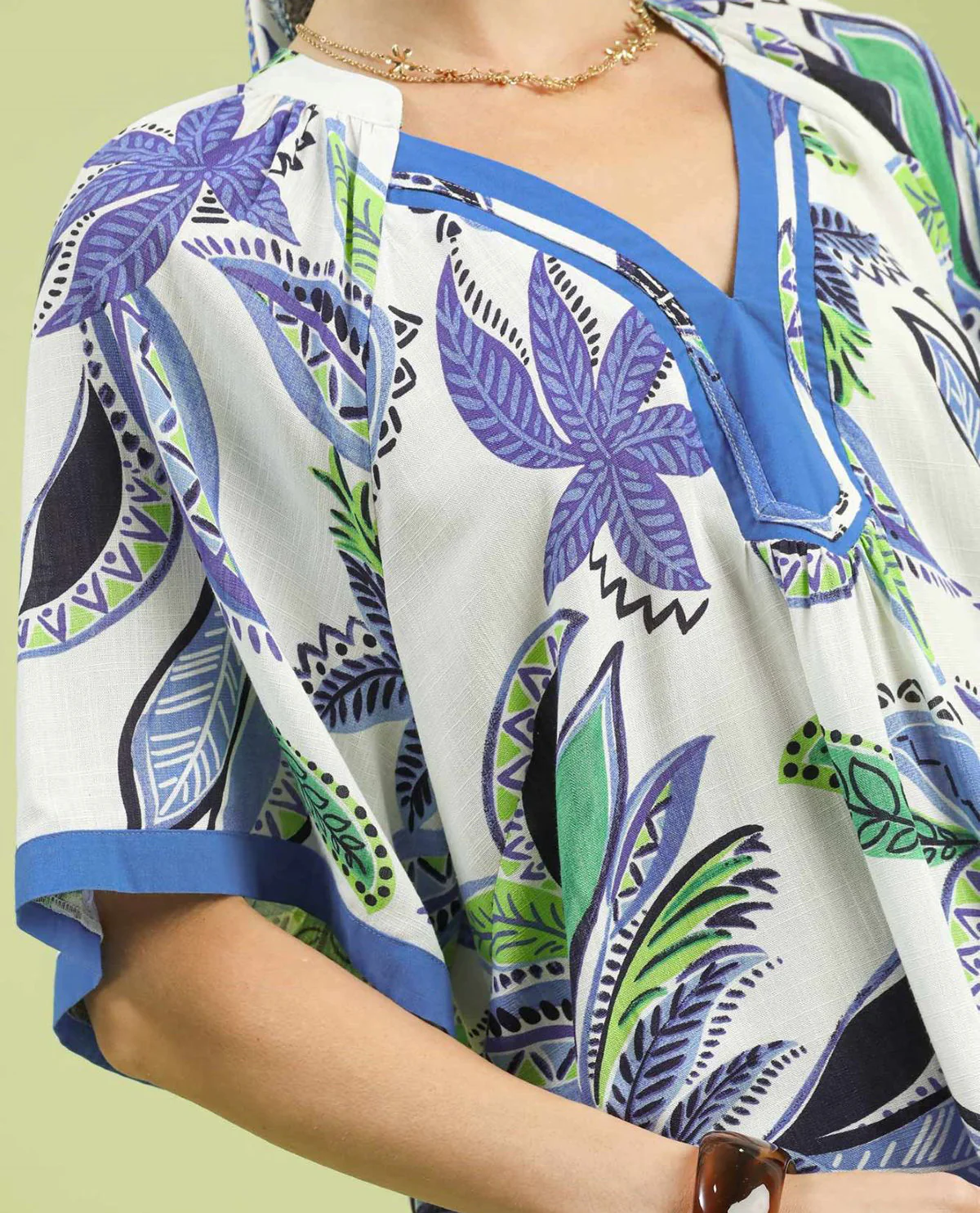 Umgee Print Top With Split V-Neck And Short Relaxed Sleeves Blue - Image 3